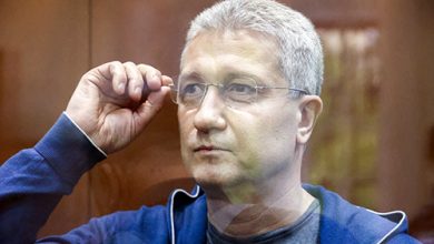 Photo of Адвокат сообщил, что экс-генералу Попову «не нашли вакансий» на фронте