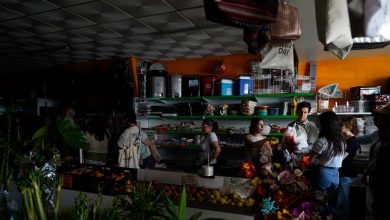 Photo of «Испания разом вернулась в XIX век»: что известно о масштабном отключении электричества в Европе