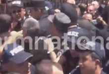 Photo of В Армении силовики и священники начали драку у резиденции католикоса