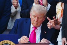 Photo of Трамп подписал «прекрасный билль» о бюджете США