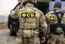 Photo of ФСБ задержала молдаванина за передачу данных об армии и предприятии ОПК