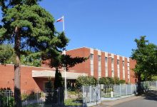 Photo of На торгпредство России в Швеции вновь сбросили с дрона пакет с краской
