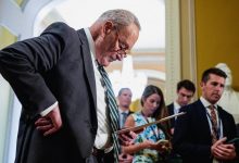Photo of Трамп заявил о требовании сенатора-демократа $1 млрд и послал его к черту