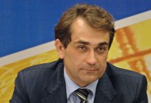 Photo of Суд обязал жену экс-замминистра Светлицкого сдать золото и бриллианты
