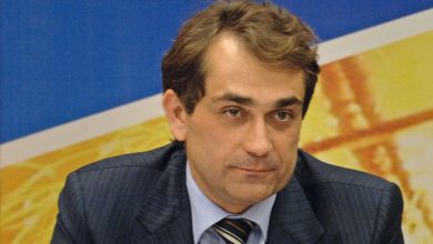 Photo of Суд обязал жену экс-замминистра Светлицкого сдать золото и бриллианты