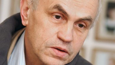 Photo of Стала известна причина смерти озвучивавшего де Ниро актера Золотницкого