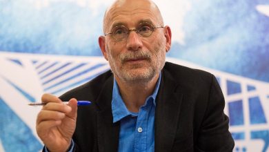 Photo of Прокуратура запросила для Акунина еще год колонии